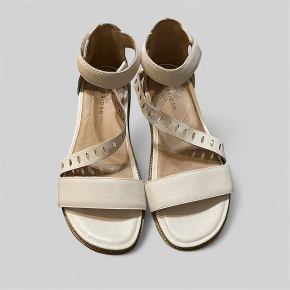 Brioso Sandals - Picture 1 of 7